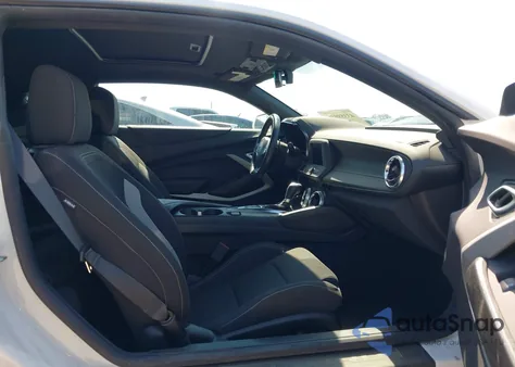 2023 Chevrolet Camaro Rwd Lt1 z USA, uszkodzony, nr VIN 1G1FF1R76P0144301